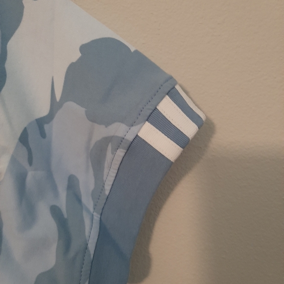 Adidas crop top - Picture 2 of 3